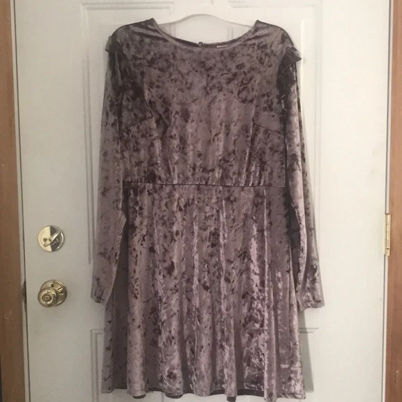 mossimo long sleeve dress Mossimo Women Velvet Purple Long Sleeve XL Whimsy Dress Velvet Feel Y2K